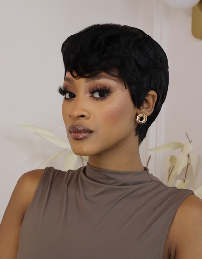 MUSA - Brazilian Straight Pixie - Nat - 6"